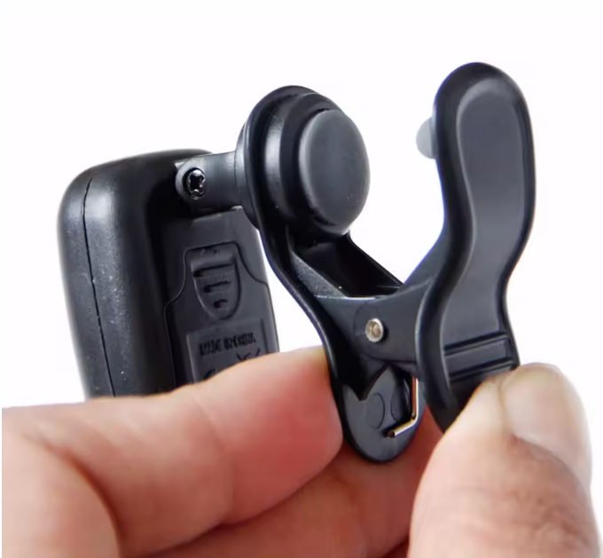 Clip On Chromatic Guitar Tuner